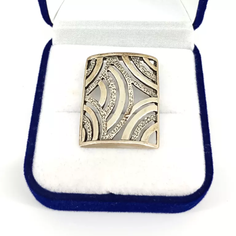 interesujaca-zawieszka-925-551g-stan-uzywany