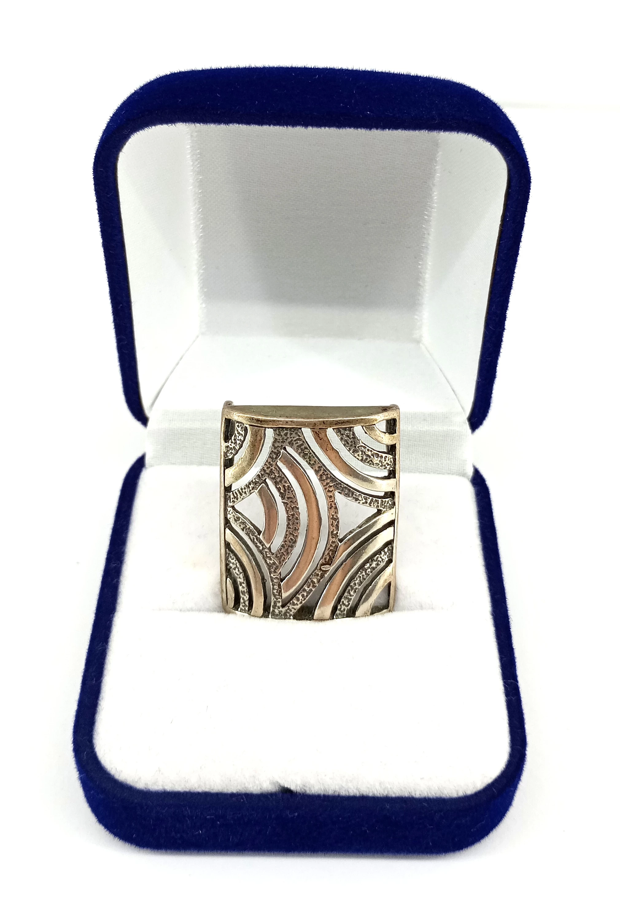 interesujaca-zawieszka-925-551g-marka-inna-marka