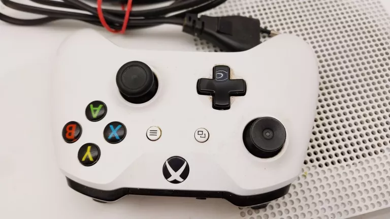 KONSOLA XBOX ONE S 1 TB /PAD /KABEL ZASILAJĄCY
