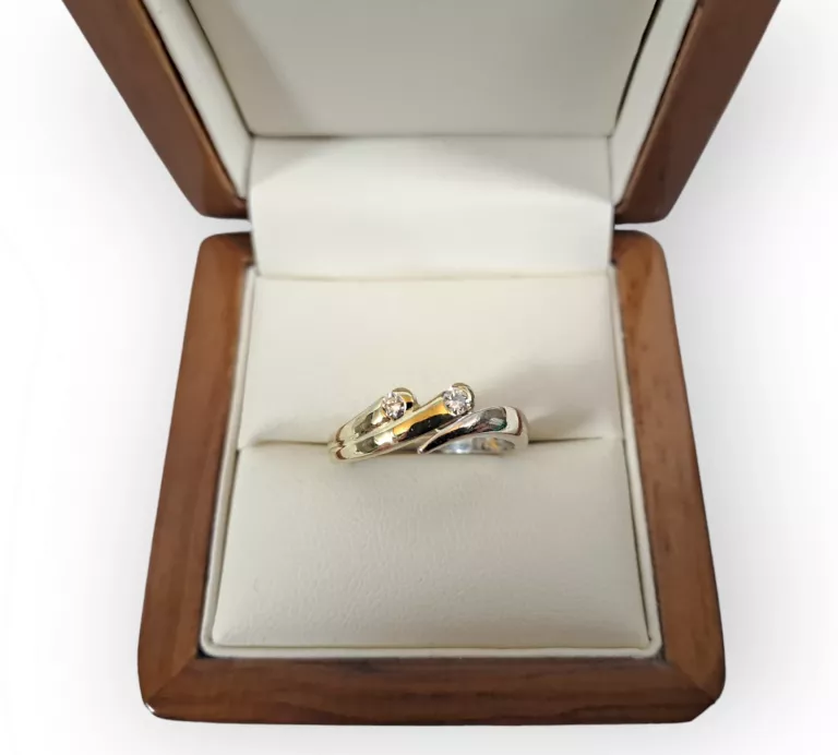 zloty-pierscionek-z-diamentami-010ct-277g-585-r15-ean-gtin-5900025346587