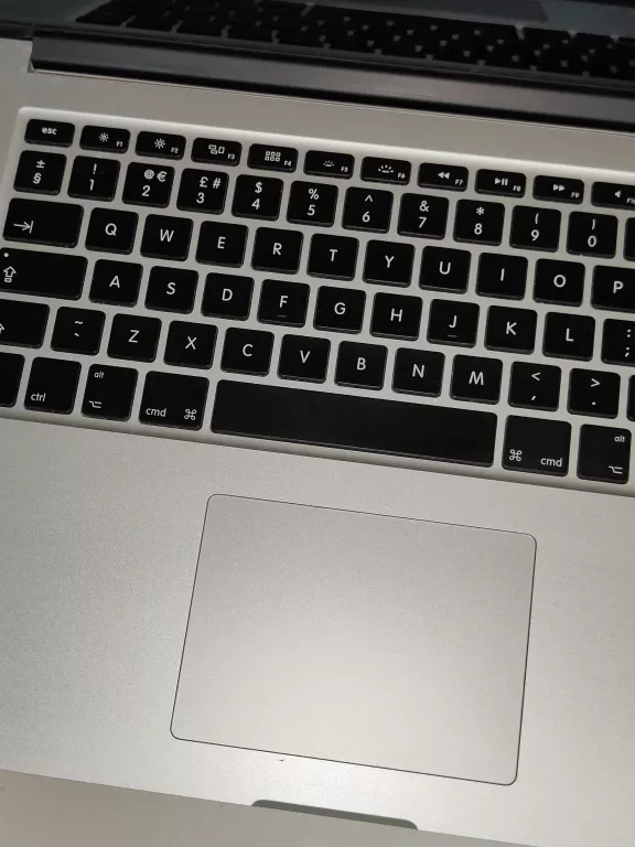 LAPTOP APPLE MACBOOK PRO A1398 2015 I7, 16GB, 512SDD, RETINA, BDB STAN!