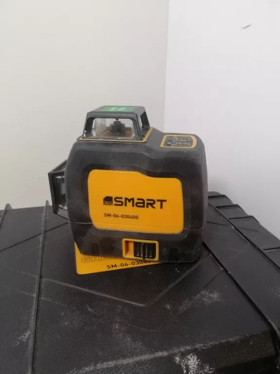 SMART LASER KRZYŻOWY ZIELONY 360° 30M UCHWYT STATY