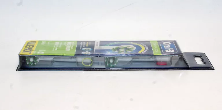 KOŃCÓWKI DO SZCZOTECZKI ORAL-B CROSS ACTION 4EL.