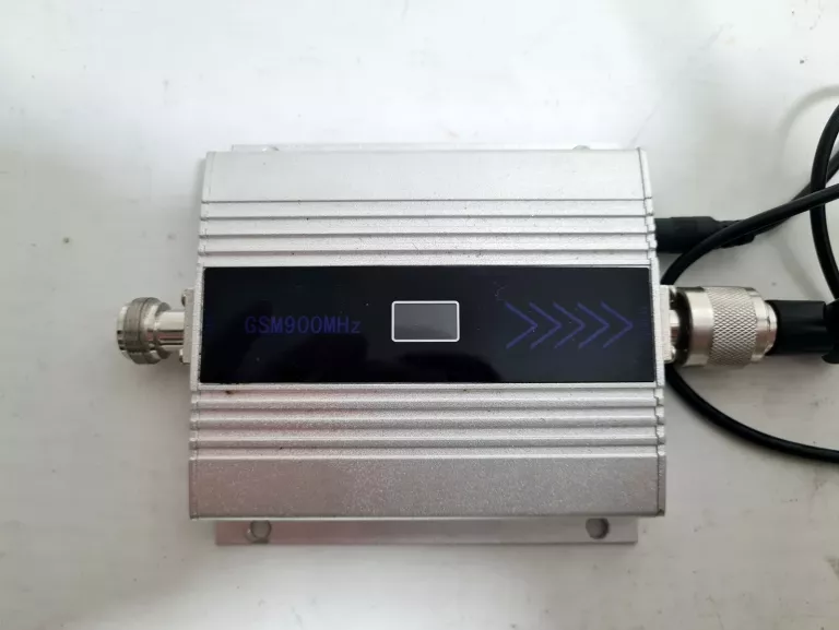 WZMACNIACZ ZASIĘGU SYGNAŁU GSM 900 MHZ