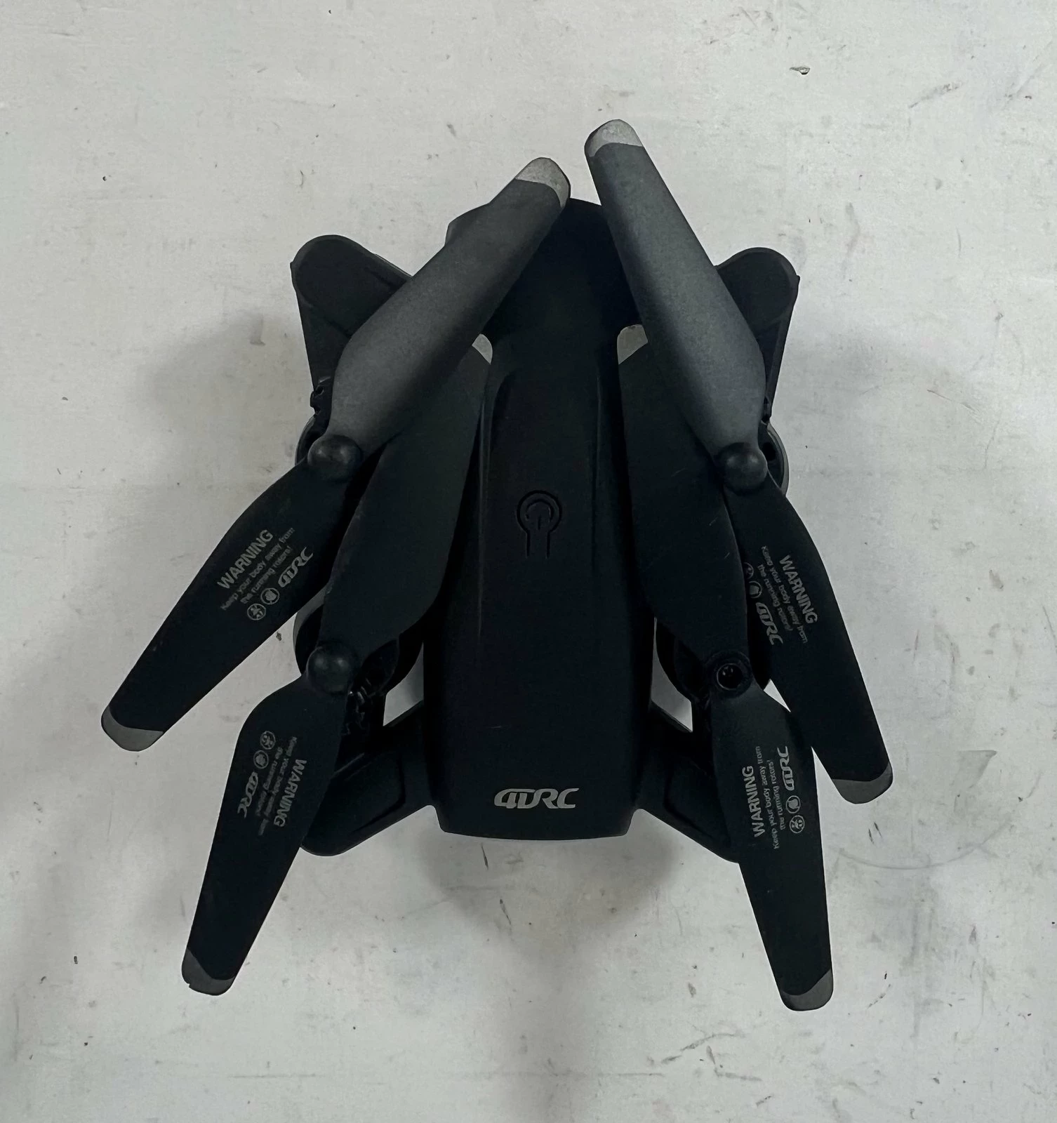 dron-4drc-4d-v12-walizka-3-aku-kod-producenta-dron-z-kamera-4k-dron-aku-60-min-500m