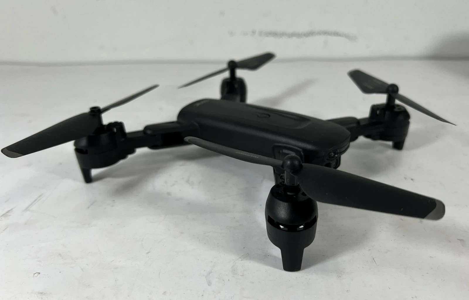 dron-4drc-4d-v12-walizka-3-aku-model-dron-z-kamera-4k-dron-aku-60-min-500m