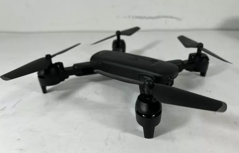 dron-4drc-4d-v12-walizka-3-aku-model-dron-z-kamera-4k-dron-aku-60-min-500m
