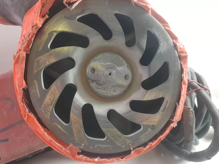 szlifierka-do-betonu-hilti-dg150-z-przetwornica-stan-uzywany