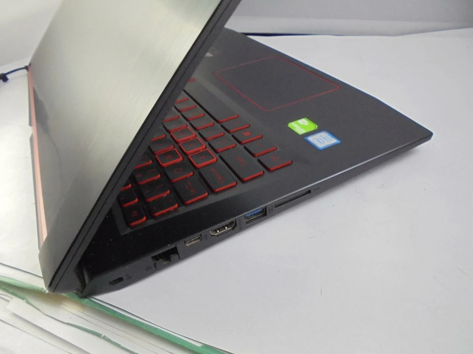 laptop-acer-nitro-5-an515-31-i5-8250u-8gb-1tb-geforce-mx150-pojemnosc-dysku-1000