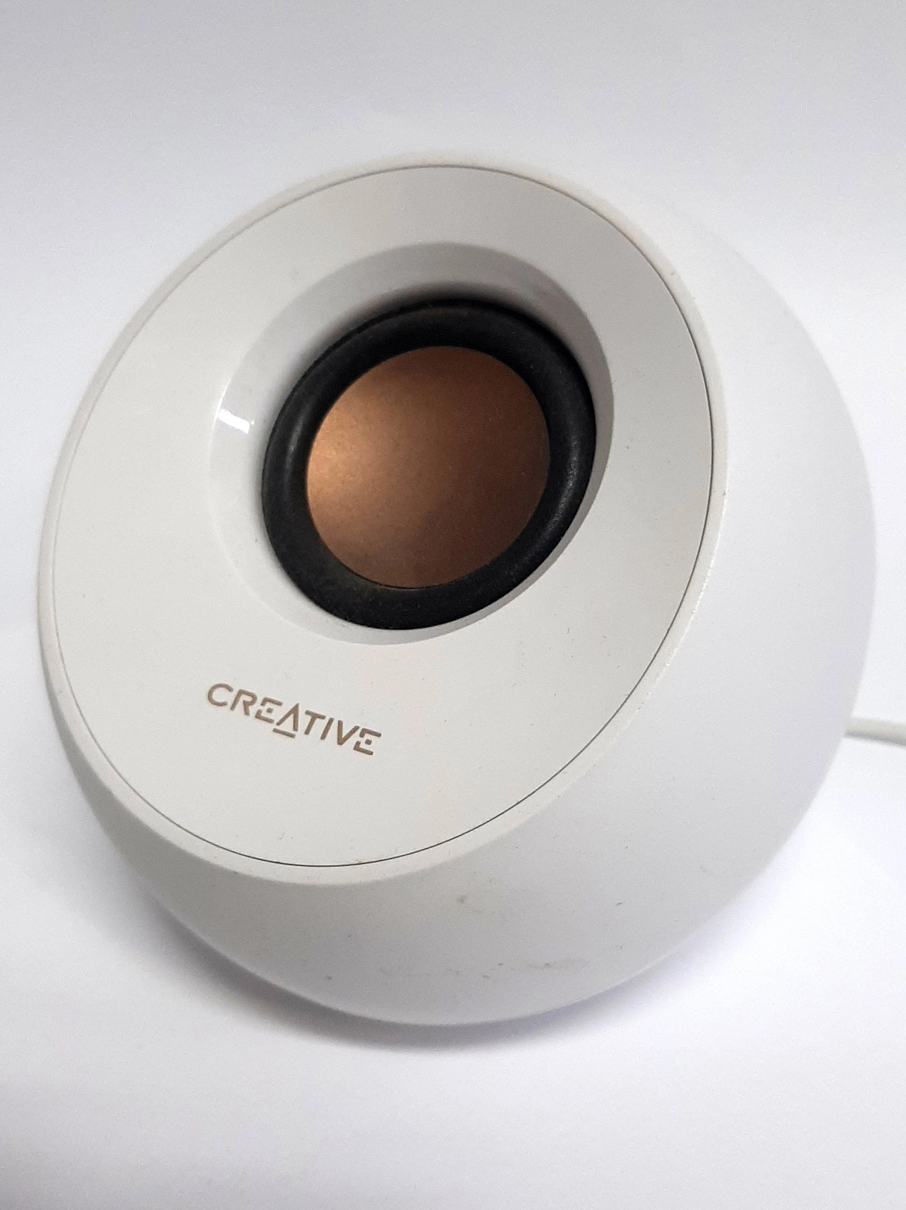 glosniki-creative-pebble-20-biale-model-pebble