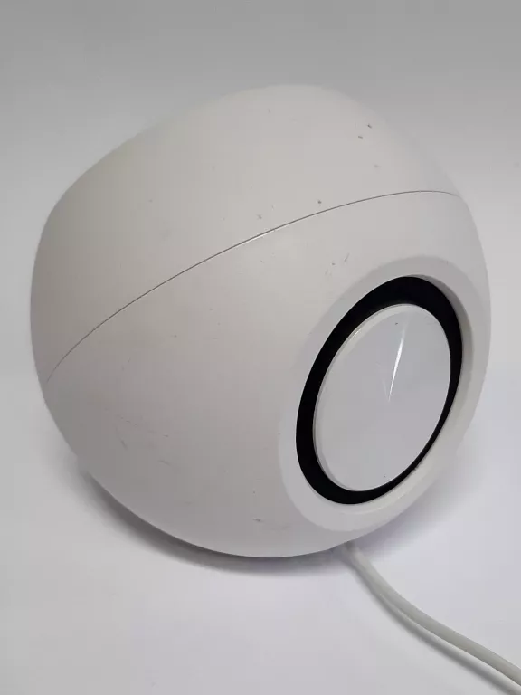 glosniki-creative-pebble-20-biale-marka-creative