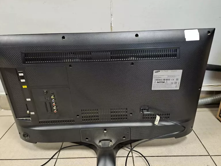 TELEWIZOR SAMSUNG UE32J5100 + PILOT + KABEL