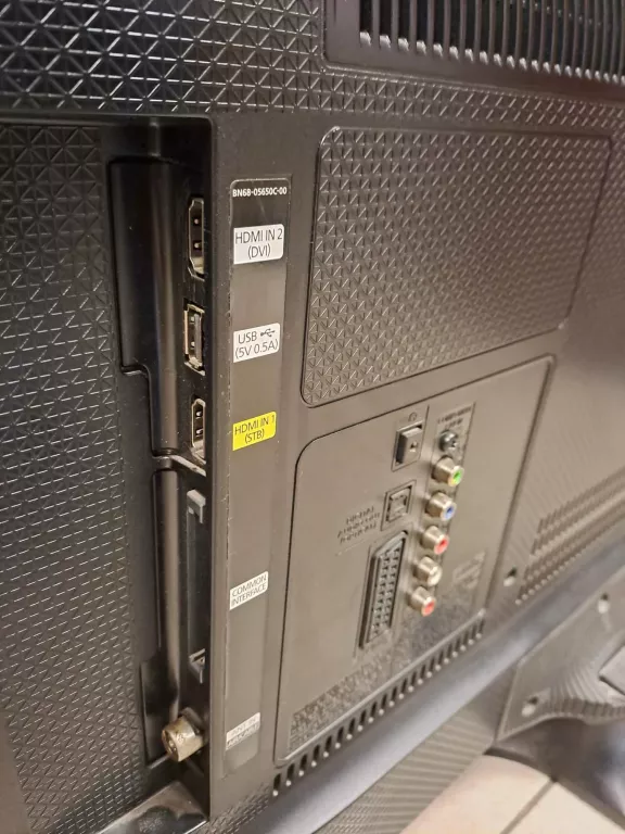 TELEWIZOR SAMSUNG UE32J5100 + PILOT + KABEL