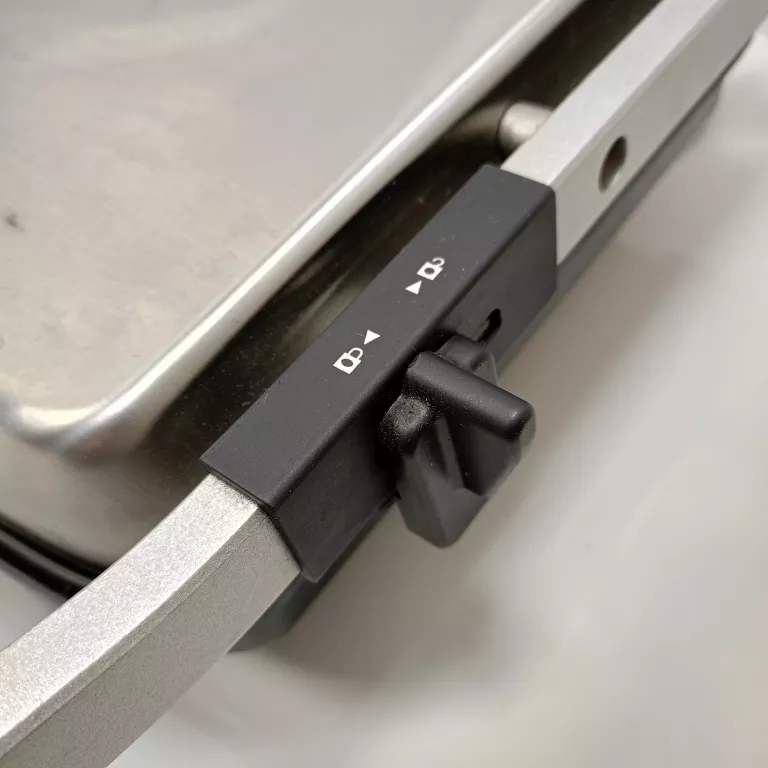 GRILL OPIEKACZ SILVERCREST SPM 2200