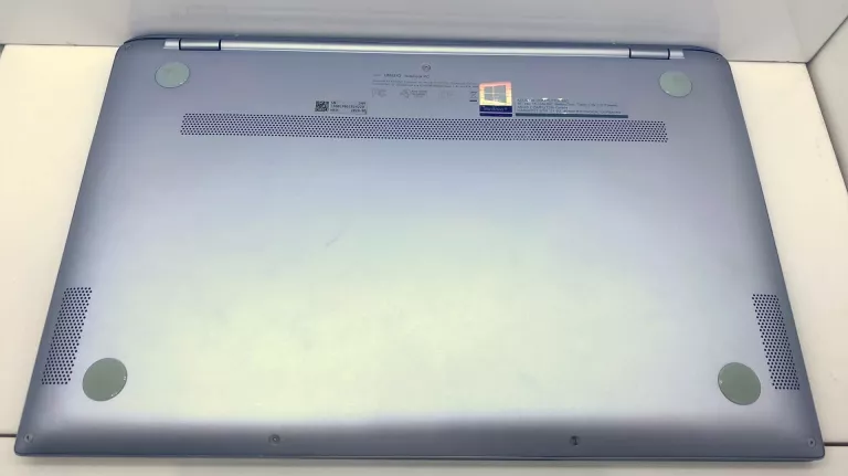 ASUS ZENBOOK UM431D 14 AMD RYZEN 7 16 GB / 512 G