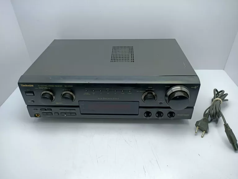AMPLITUNER TECHNICS SA-AX540 VINTAGE OPIS DAWCA