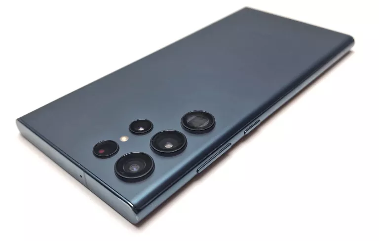 telefon-samsung-galaxy-s22-ultra-opis-na-czesci-pamiec-ram-12-gb