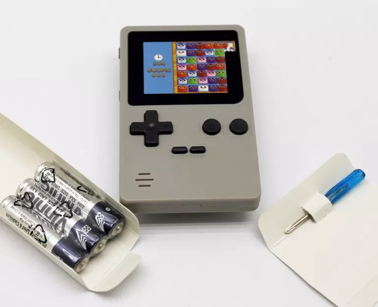 RETRO KONSOLA DO GIER TCHIBO 158 GIER GAMEBOY