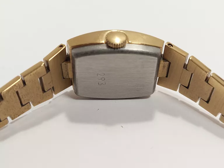 rosyjski-zegarek-czajka-mechanizm-mechaniczny