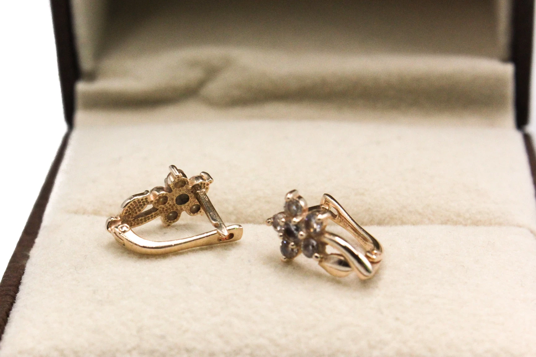 promocja-zlote-kolczyki-585-117g-kwiatki-material-zloto