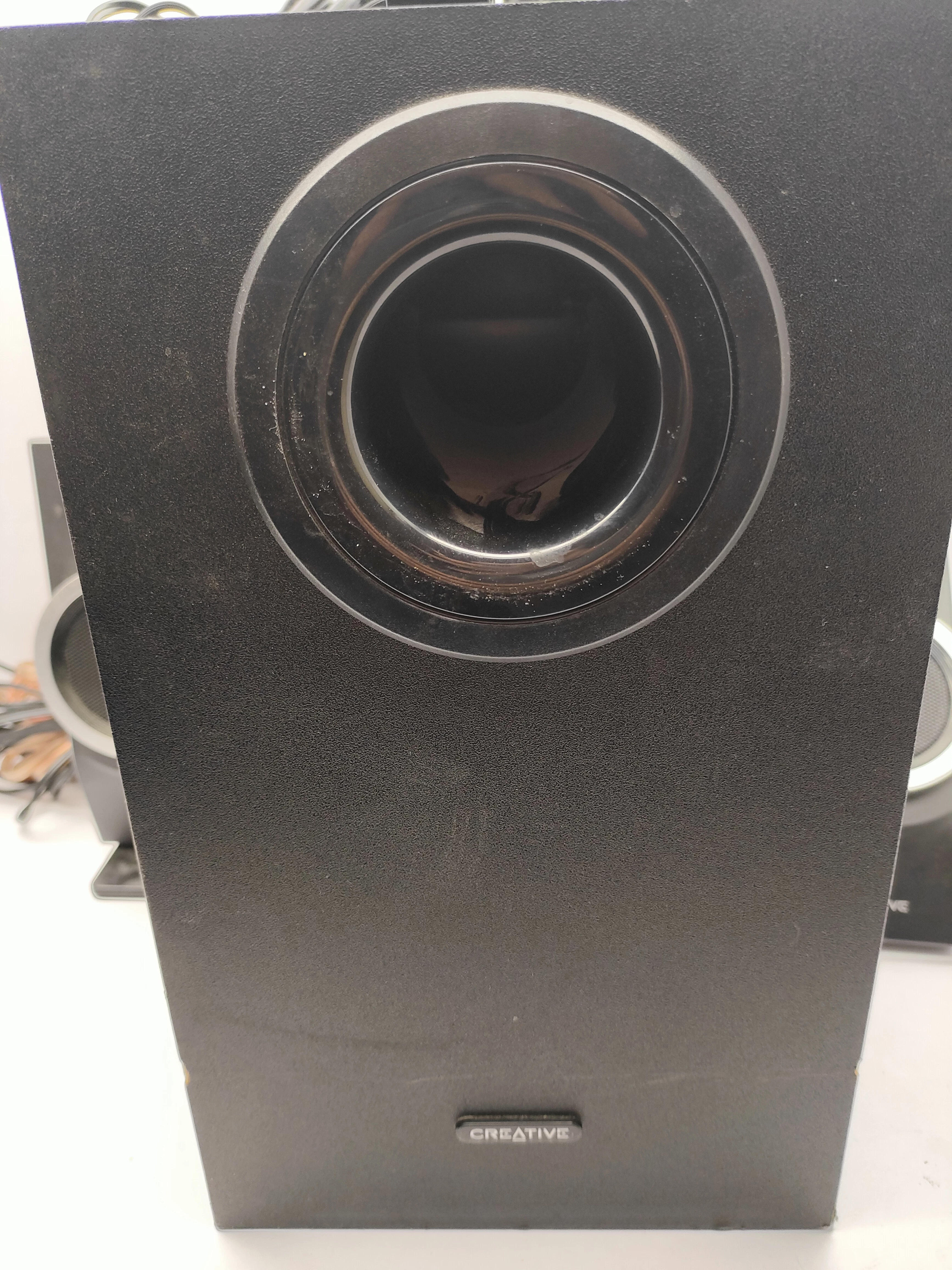 glosniki-creative-inspire-t6100-model-inspire-t6100