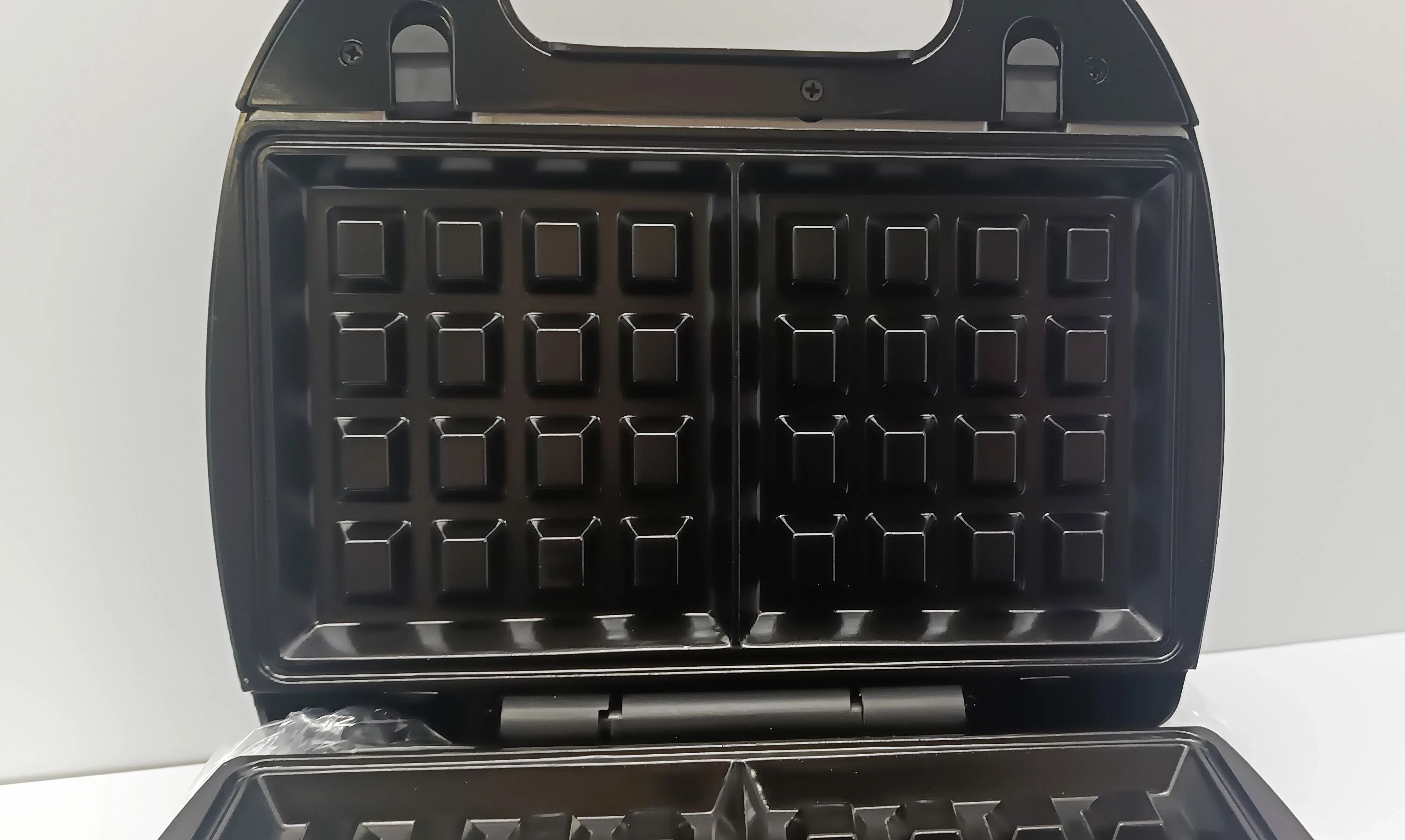 gofrownica-switchon-sm-b0201-czarny-750w-kolor-dominujacy-129357-3