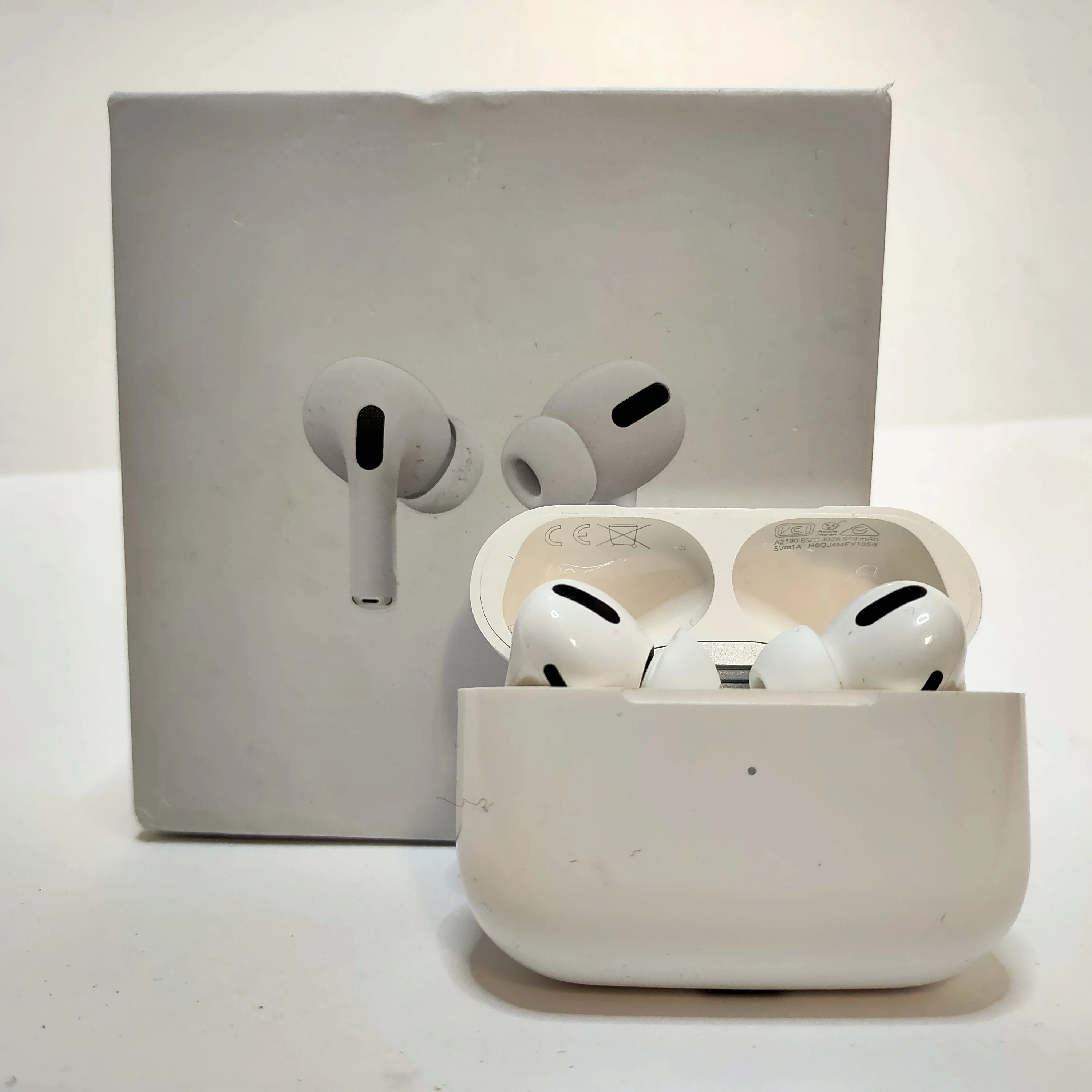airpods-replika-marka-lewer