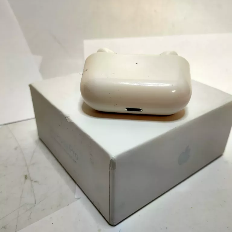 airpods-replika-kolor-dominujacy-inny