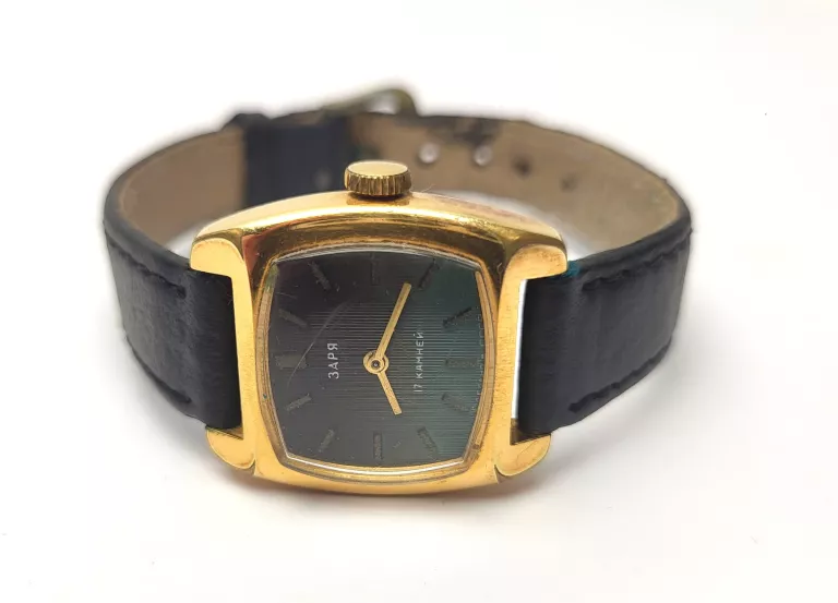 nakrecany-radziecki-zegarek-vintage-3apr-17-kamieni-mechanizm-mechaniczny
