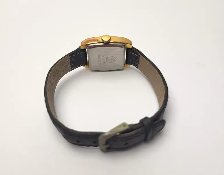 nakrecany-radziecki-zegarek-vintage-3apr-17-kamieni-typ-nareczny