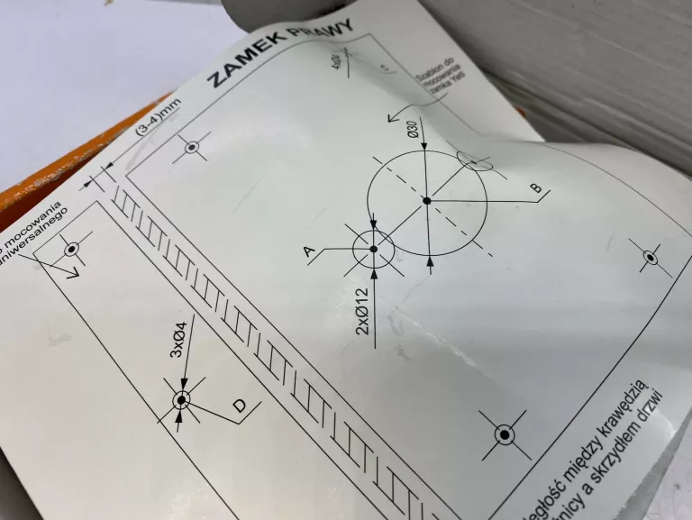 zamek-nawierzchniowy-lob-yeti-ta01-atest-bialy-product-id-c32bc29b-7105-4772-b22a-936937384e4c