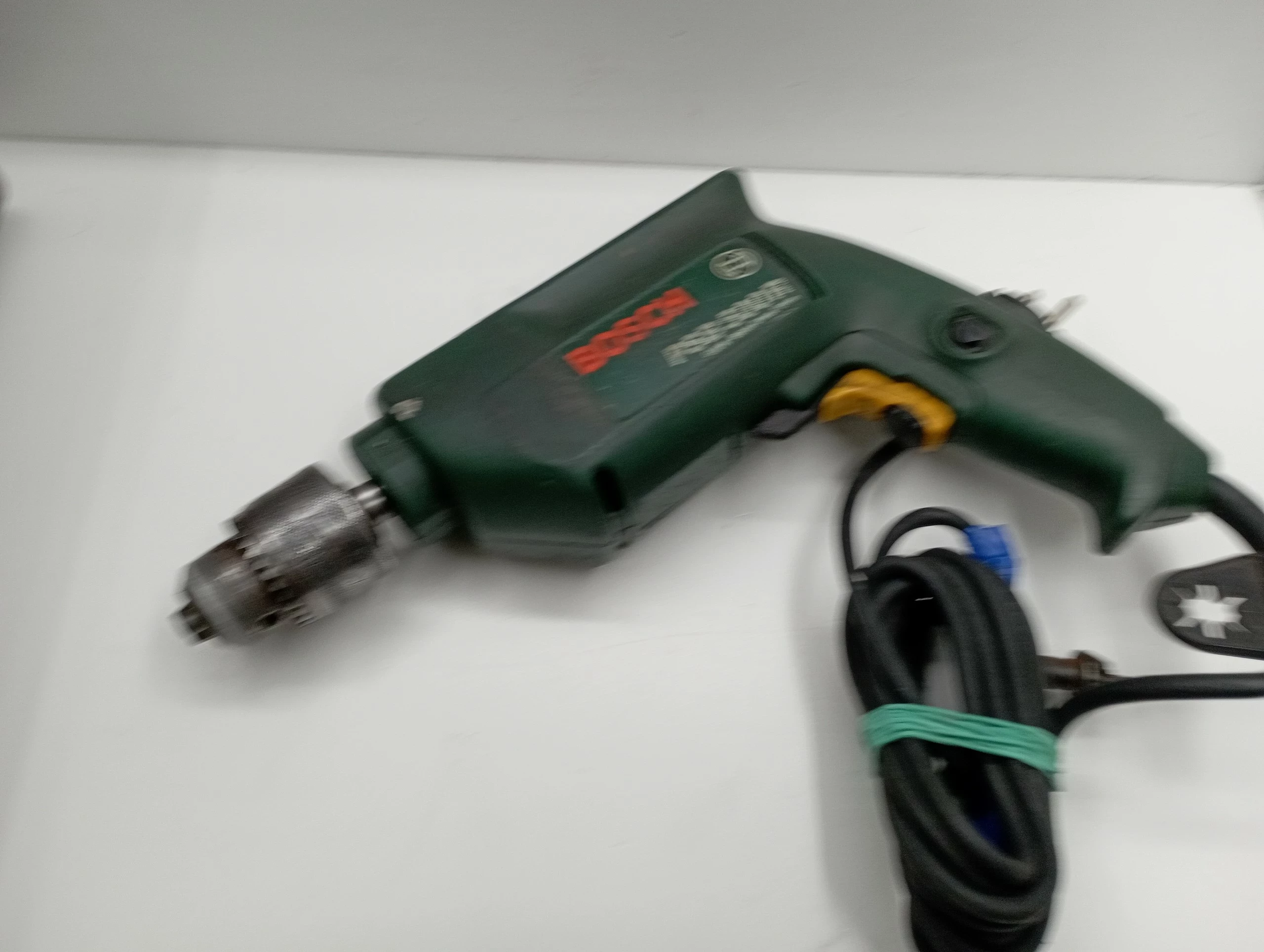 wiertarka-bosch-psb-500rwalizka-rodzaj-bezudarowa