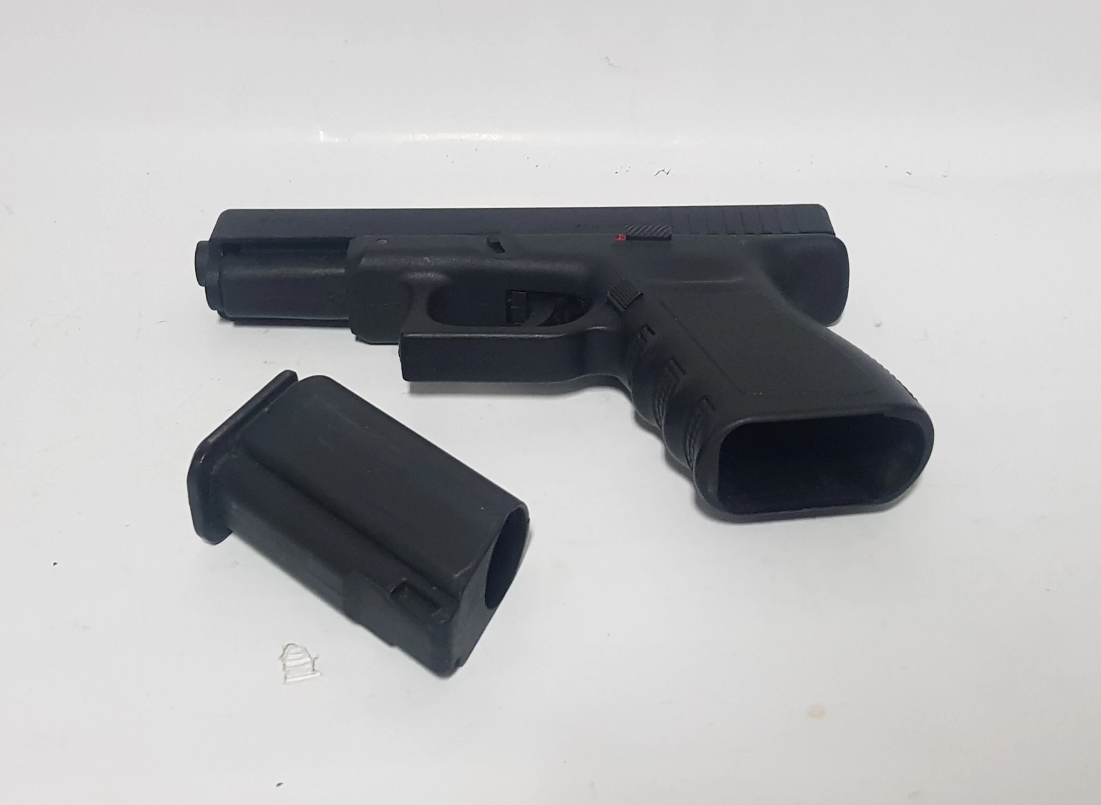 pistolet-gazowy-rmg-k-19-z-kabura-stan-uzywany