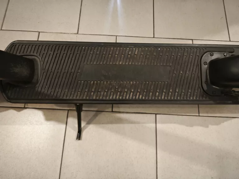 hulajnoga-elektryczna-frugal-stout-faktura-gw-stan-uzywany