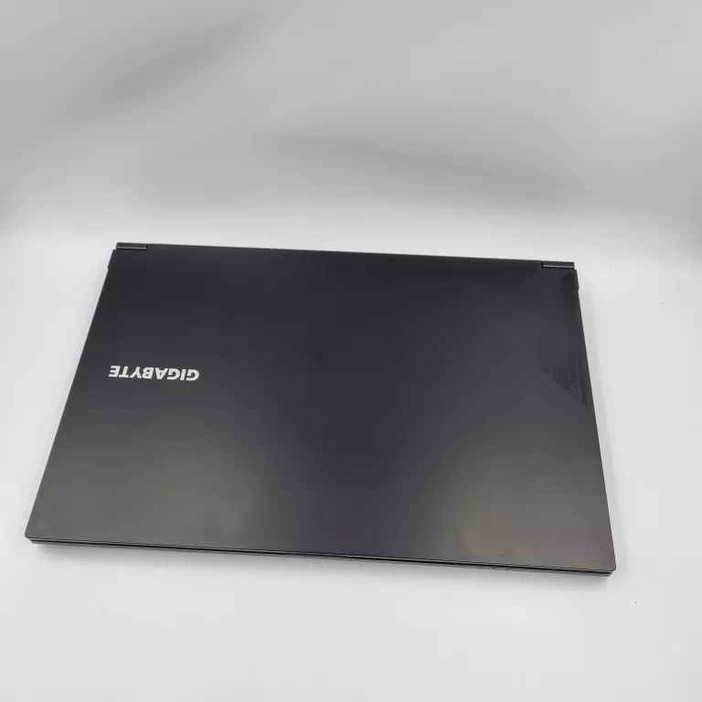 LAPTOP GIGABYTE G5 I5-12500H 16GB 512GB RTX4050 144HZ WIN11/ GW2025!