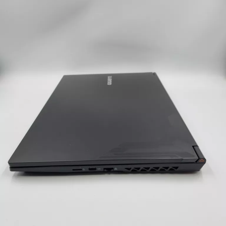 LAPTOP GIGABYTE G5 I5-12500H 16GB 512GB RTX4050 144HZ WIN11/ GW2025!