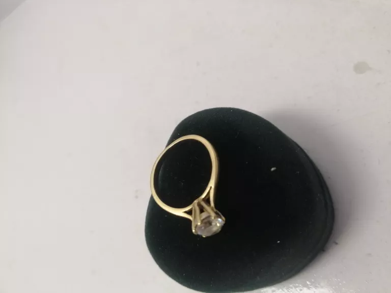 WYRÓB JUBILERSKI UŻYWANY  PIERŚCIONEK 375 /13/2,37