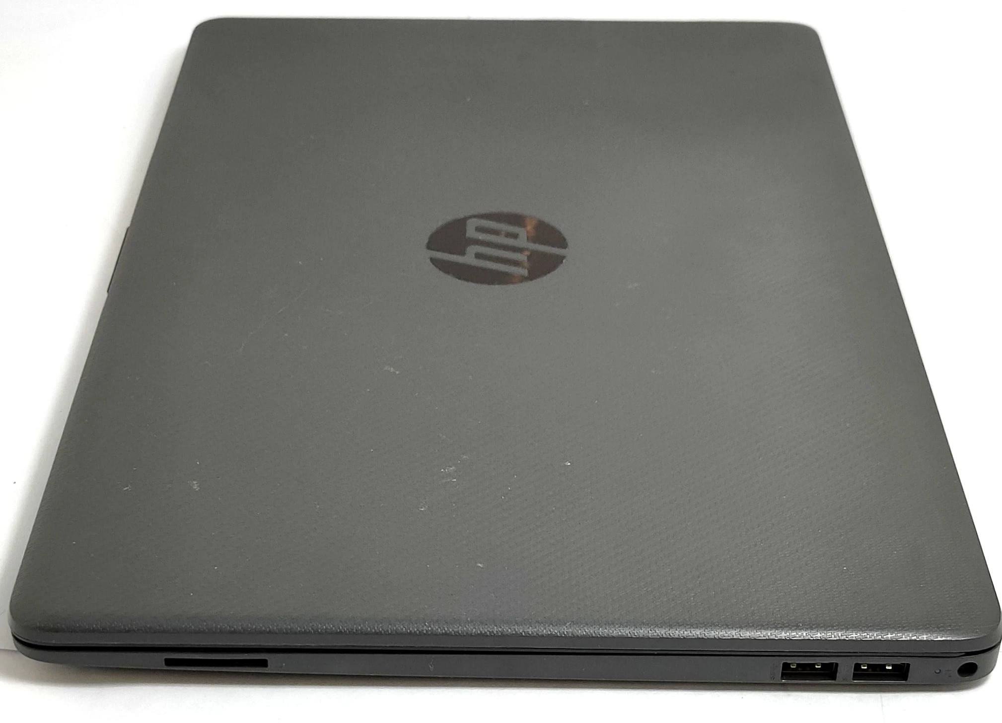 hp-255-g8-amd-athlon-silver-3050u-4gb-128gb-ssd-win11-zasilacz-przekatna-ekranu-156