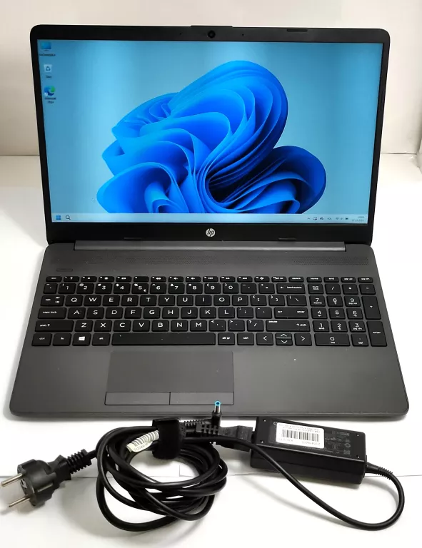 HP 255 G8 AMD ATHLON SILVER 3050U 4GB 128GB SSD WIN11 + ZASILACZ