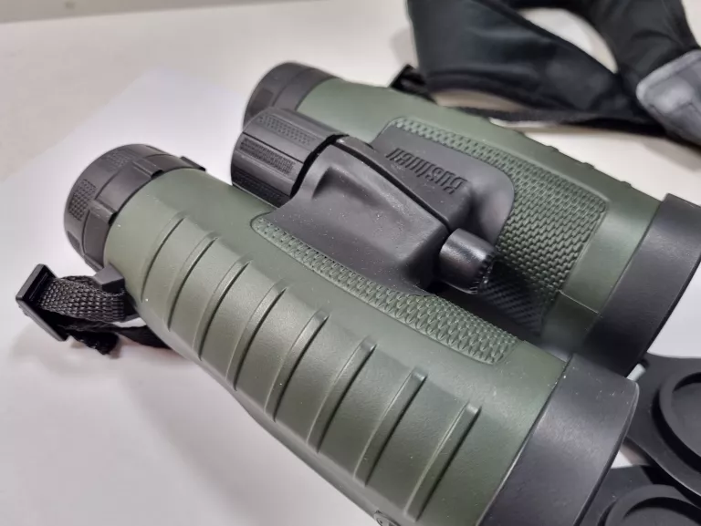 LORNETKA BUSHNELL TROPHY XLT 10X42
