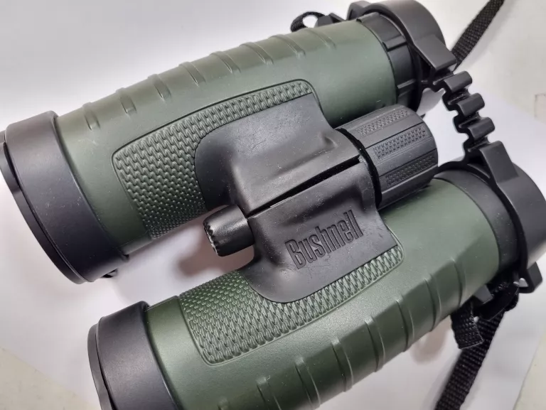 LORNETKA BUSHNELL TROPHY XLT 10X42