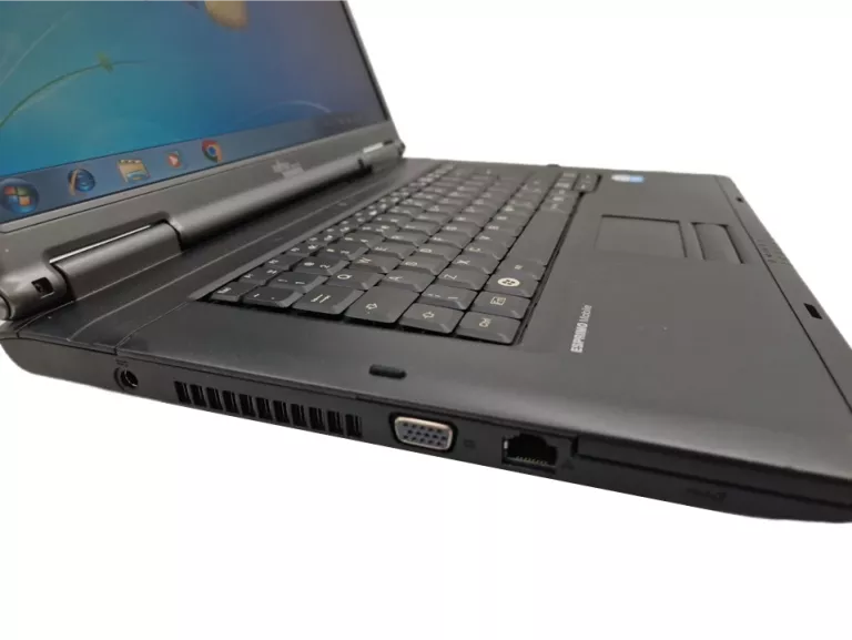 LAPTOP FUJITSU ESPRIMO 1/80 GB HDD WIN 7