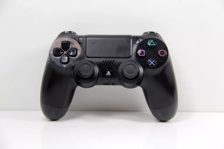 KONSOLA SONY PLAYSTATION 4 SLIM 500 G + ORGINALNY PAD + ŁADOWARKA SONY
