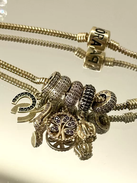 piekna-zlota-bransoletka-pandora-z-zawieszkami-1352-585-kolor-dominujacy-zloty