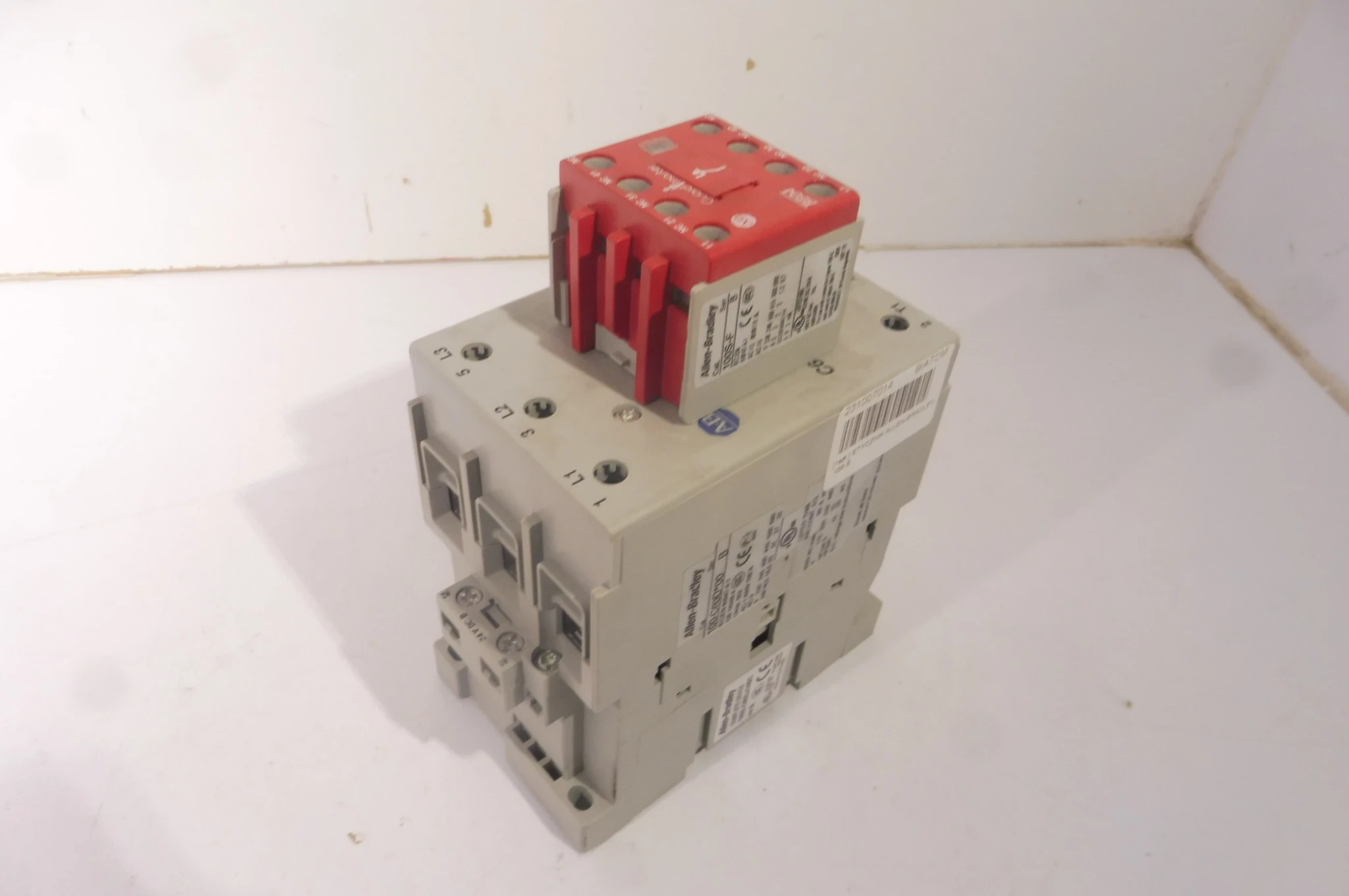 stycznik-allen-bradley-100-s-complite-device-100s-c60dj14bc100-c60d00-b10-stan-11323-2