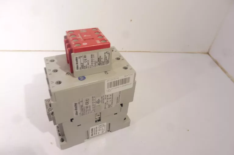 STYCZNIK ALLEN-BRADLEY 100-S COMPLITE DEVICE 100S-