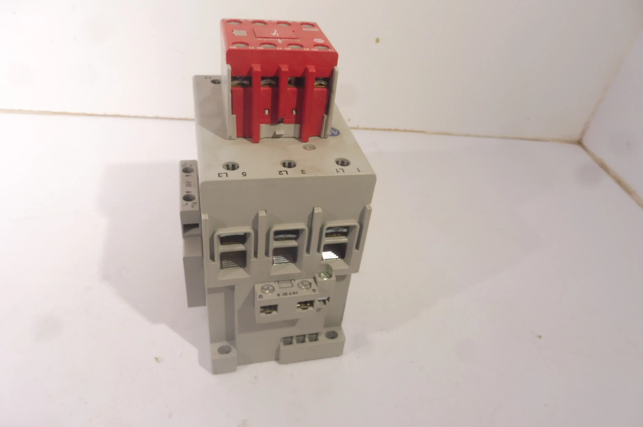 stycznik-allen-bradley-100-s-complite-device-100s-ean-gtin-5902277208460