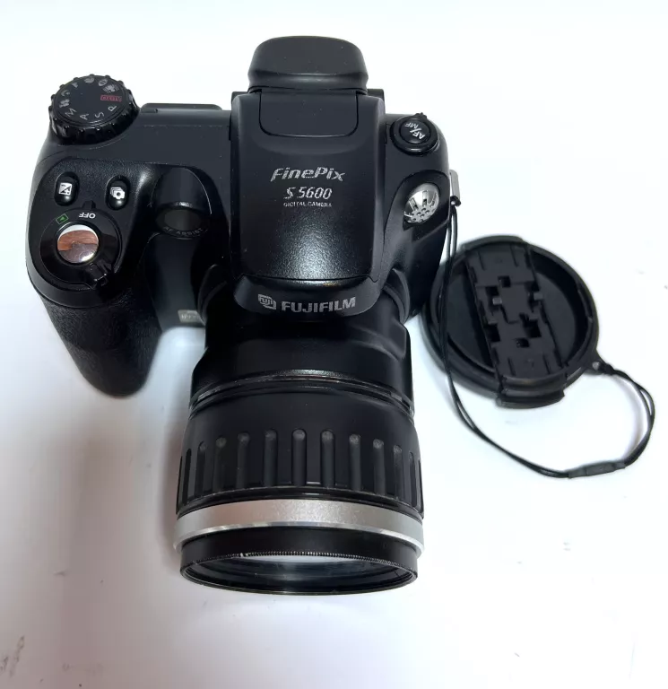 APARAT FUJIFILM FINEPIX S5600 - ZESTAW