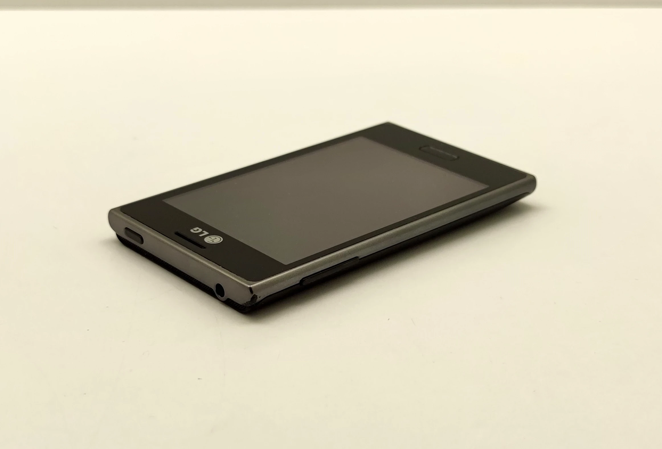 telefon-lg-l5-lg-e610-kolor-127448-1