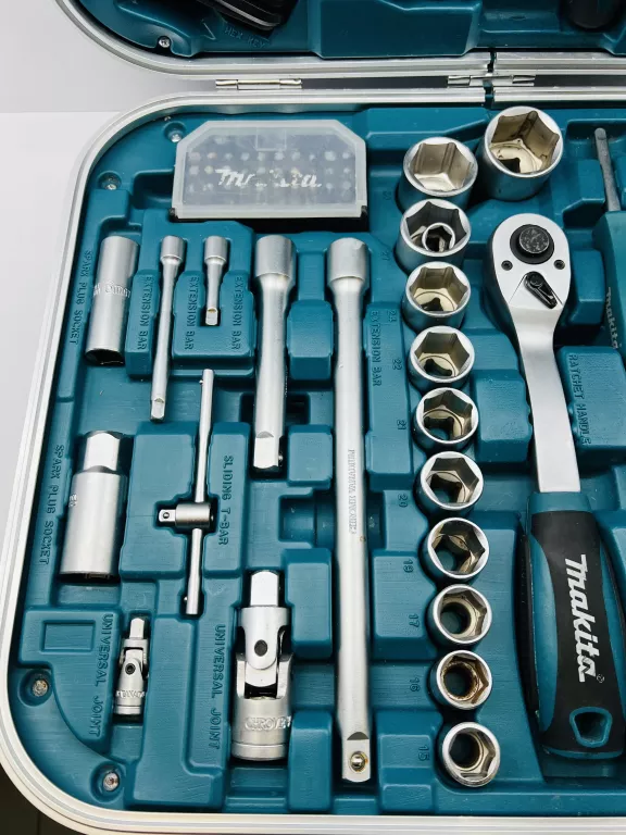 zestaw-kluczy-narzedzi-makita-p-90532-227-elementow-walizka-stan-uzywany